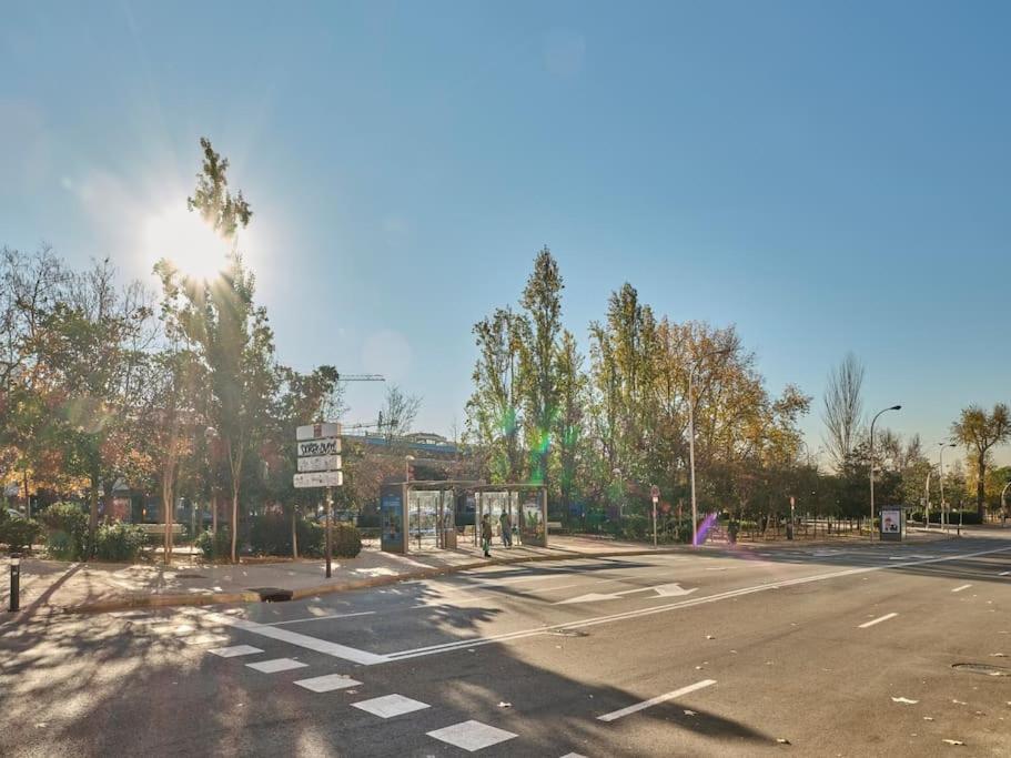 New Retiro Recien Reformado 10 Min En Metro A Sol, Hasta Seis Personas Apartment Madrid Bagian luar foto